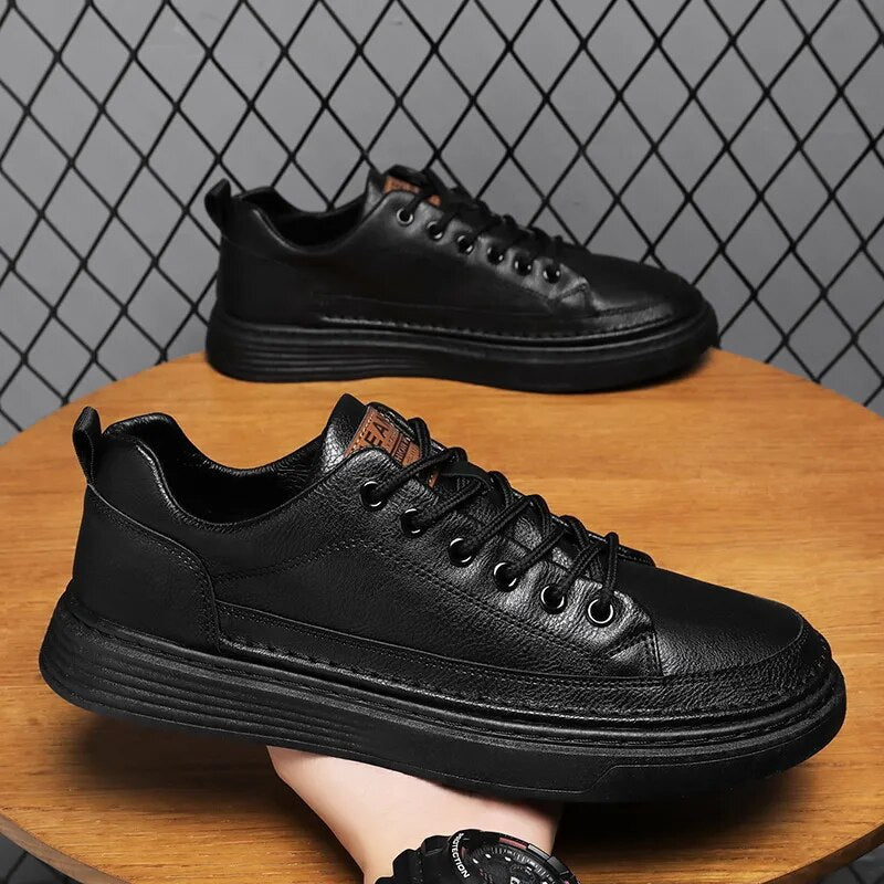 Tênis Masculino em Couro Tecnológico: Conforto e Estilo Diário