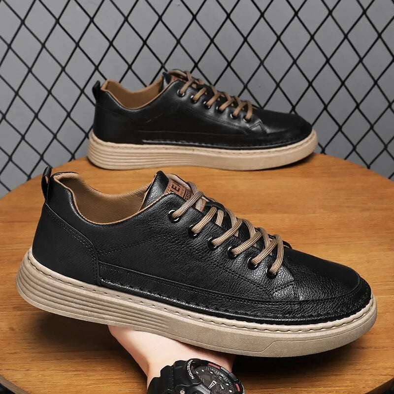 Tênis Masculino em Couro Tecnológico: Conforto e Estilo Diário