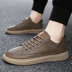 Tênis Masculino em Couro Tecnológico: Conforto e Estilo Diário