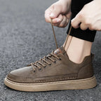 Tênis Masculino em Couro Tecnológico: Conforto e Estilo Diário