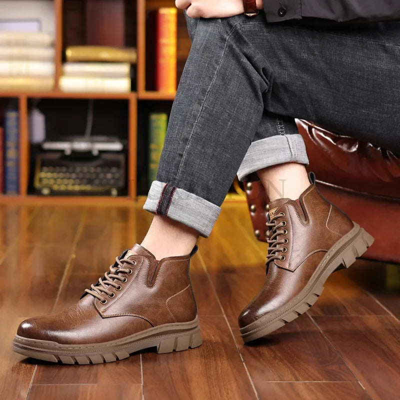Bota Masculina de Inverno em Couro Tecnológico - Resistente e Elegante