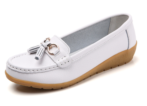 Mocassim Feminino em Couro Tecnológico: Conforto e Elegância