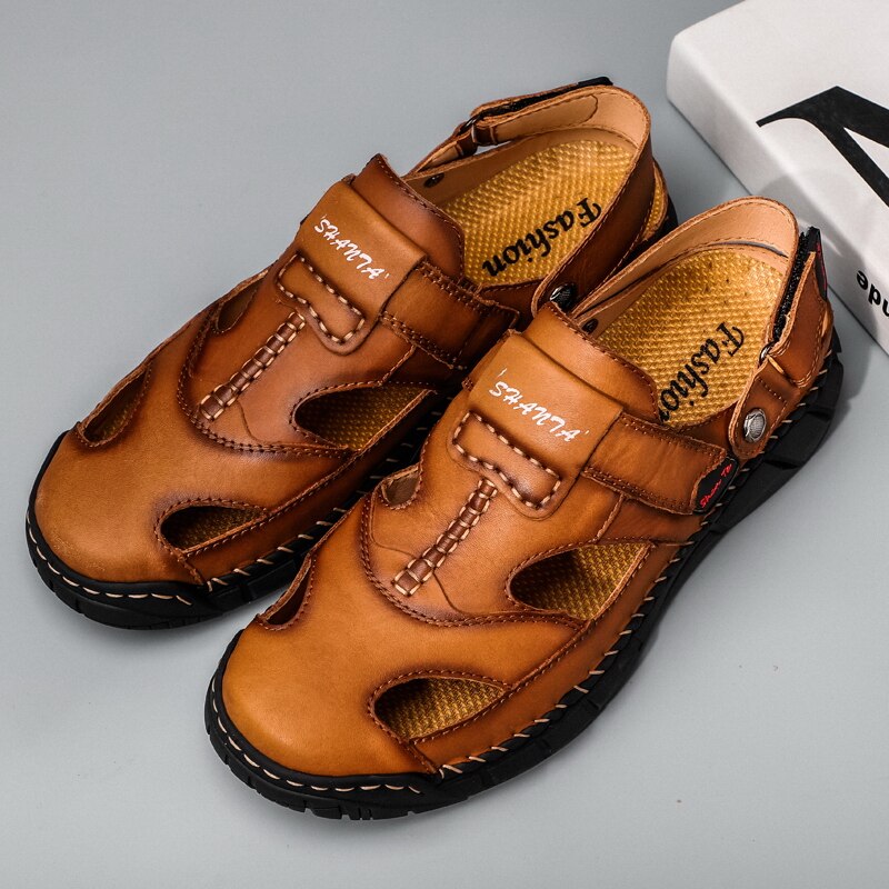 Sandália Masculina em Couro Tecnológico com Solado Ortopédico