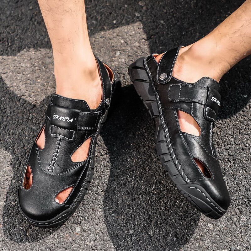 Sandália Masculina em Couro Tecnológico com Solado Ortopédico