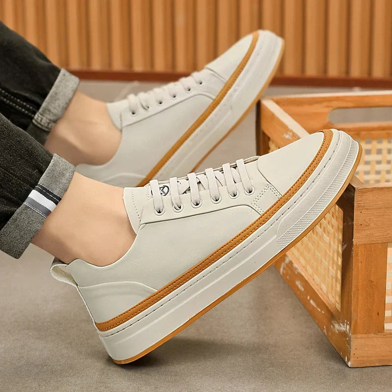 Tênis Masculino em Couro Tecnológico - Conforto e Estilo Diário