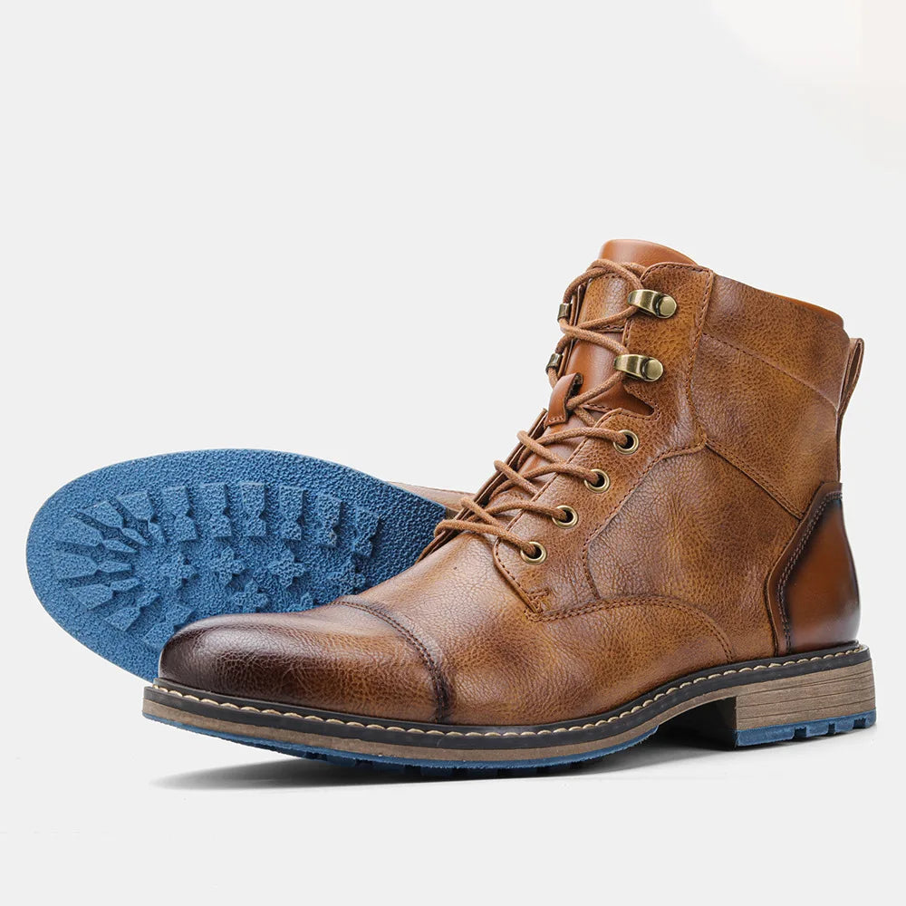 Bota Masculina em Couro Impermeável - Estilo e Durabilidade