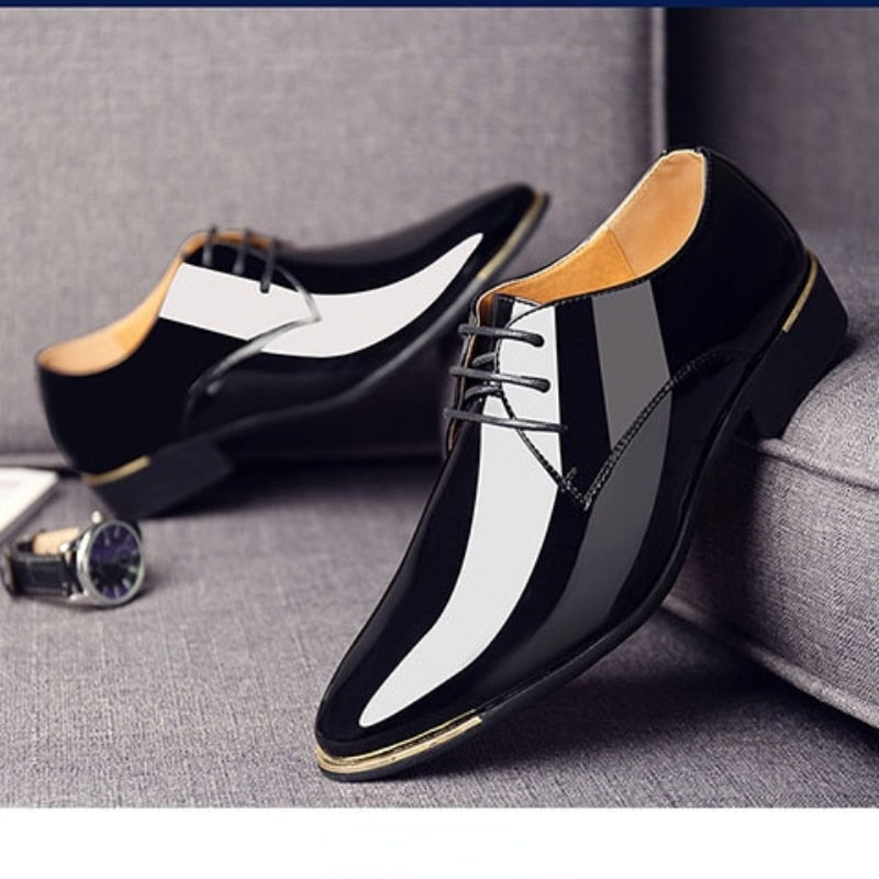 Sapato em Couro Tecnológico - Elegância e Conforto para Eventos