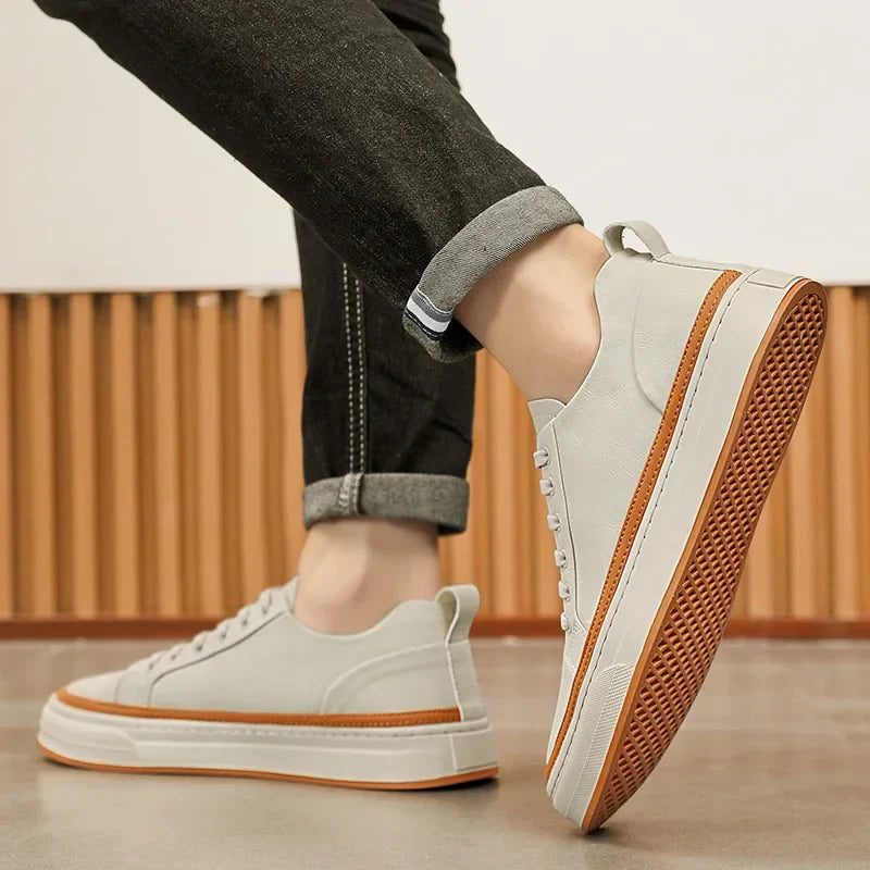 Tênis Masculino em Couro Tecnológico - Conforto e Estilo Diário
