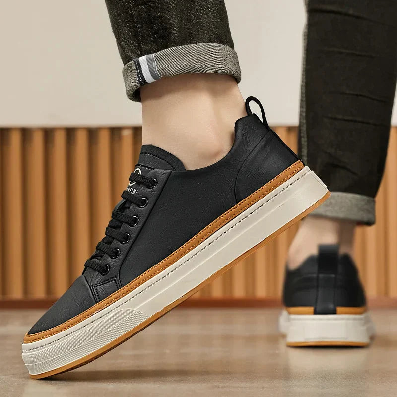 Tênis Masculino em Couro Tecnológico - Conforto e Estilo Diário