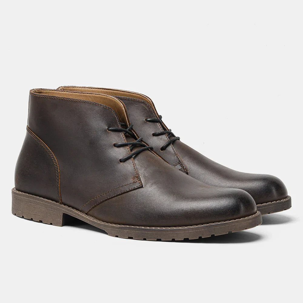 Bota Masculina em Couro Tecnológico - Elegância e Resistência