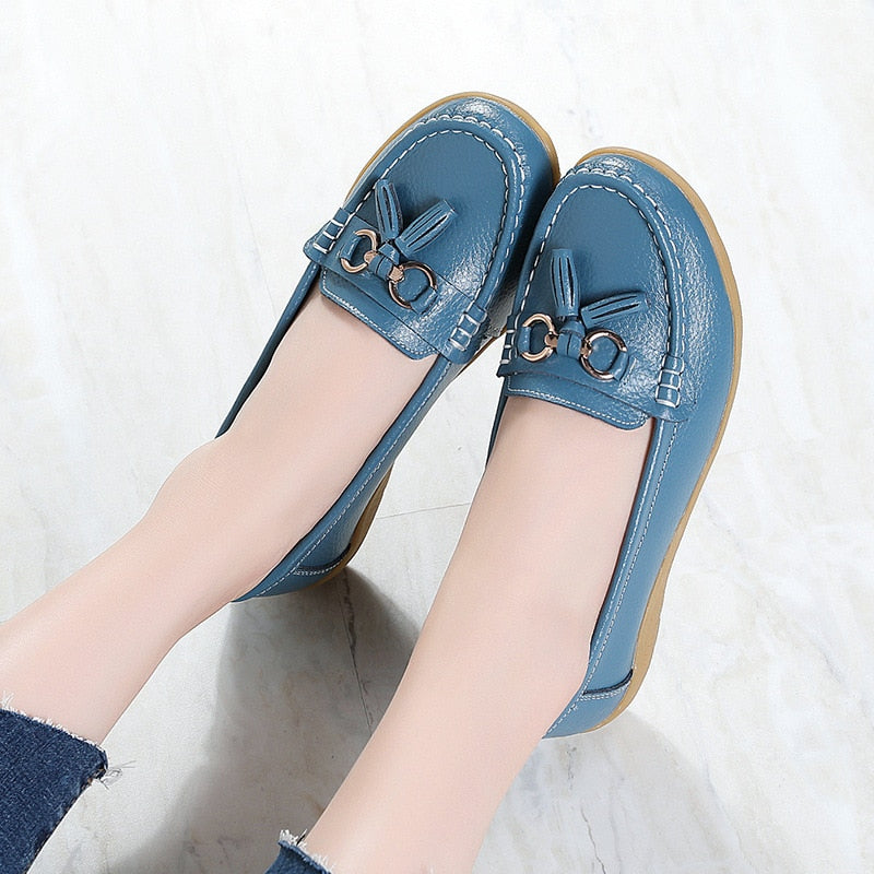 Mocassim Feminino em Couro Tecnológico: Conforto e Elegância