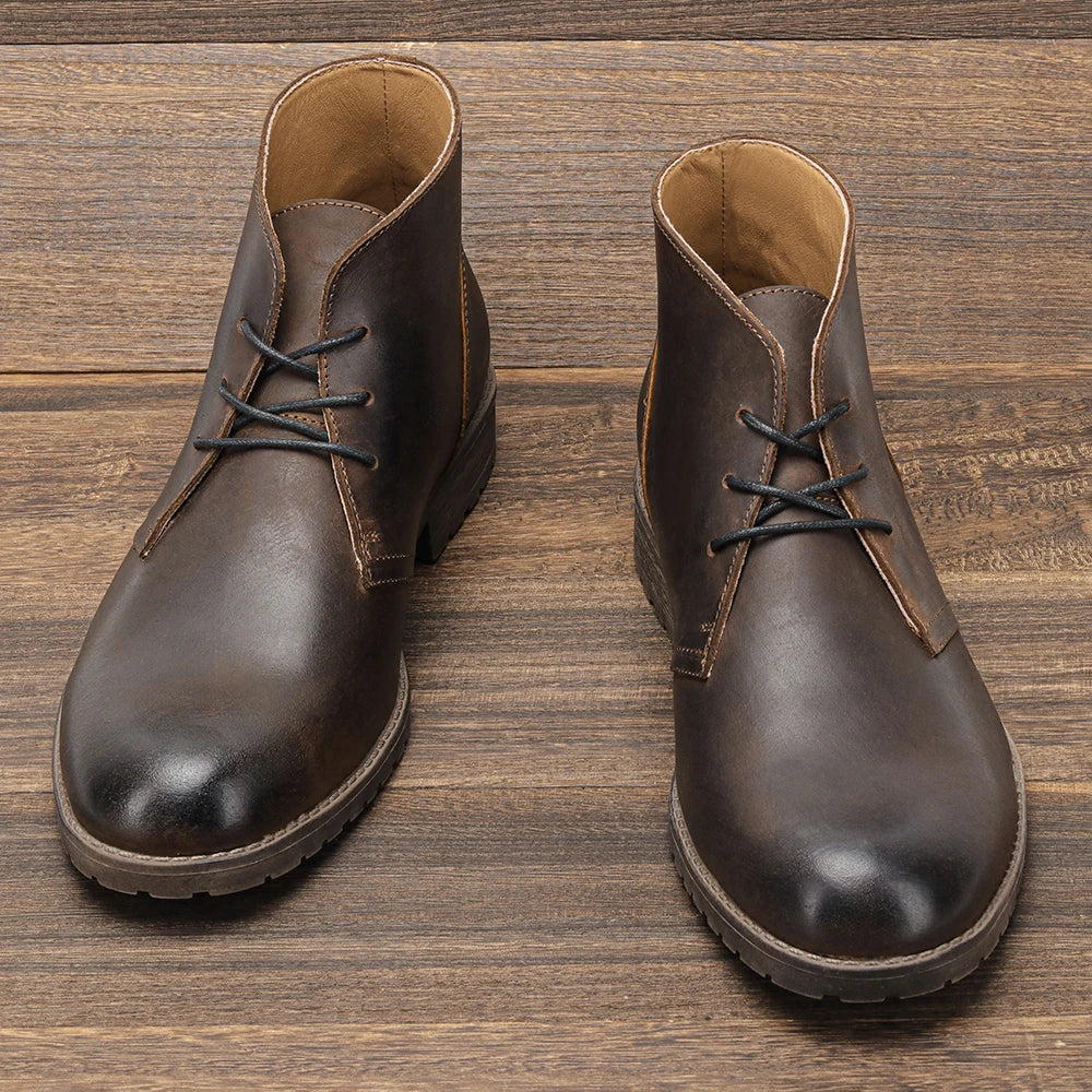 Bota Masculina em Couro Tecnológico - Elegância e Resistência