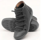 Bota Feminina Cano Curto em Couro Resistente e Confortável