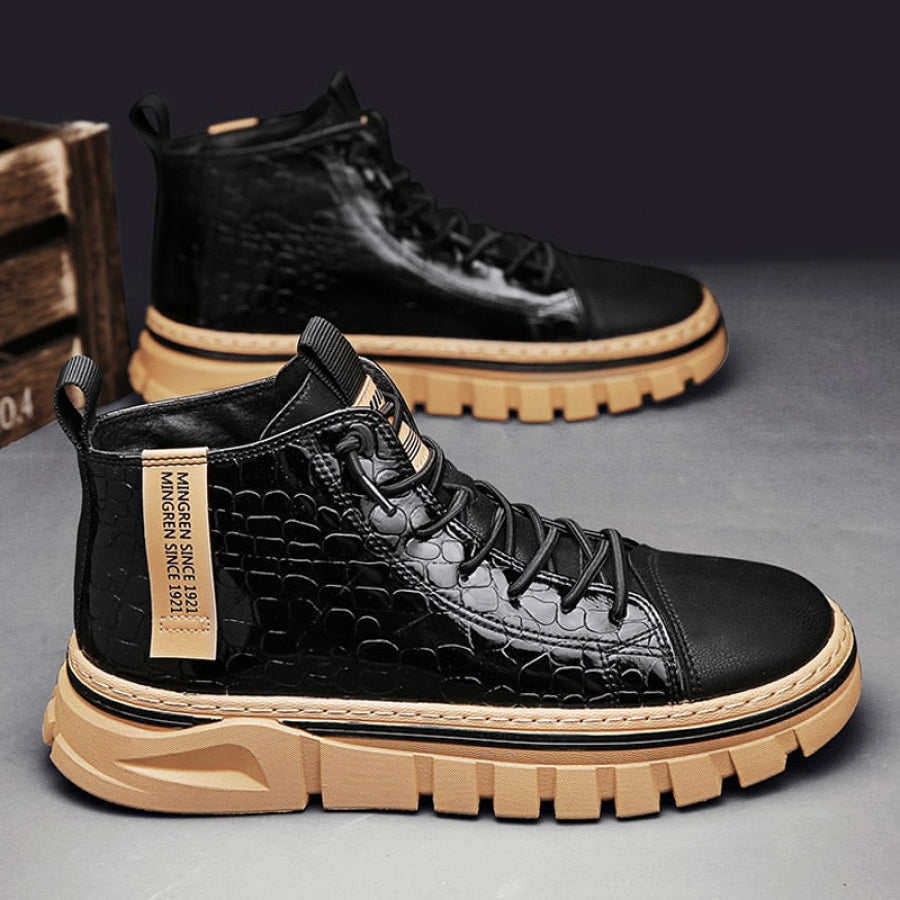 Bota Masculina em Couro Tecnológico Impermeável e Resistente