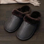 Pantufa Masculina em Couro Tecnológico com Forro Peluciado
