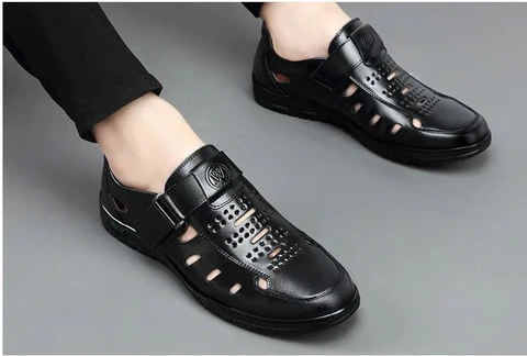 Sandália Masculina em Couro Tecnológico: Conforto e Estilo Elegante