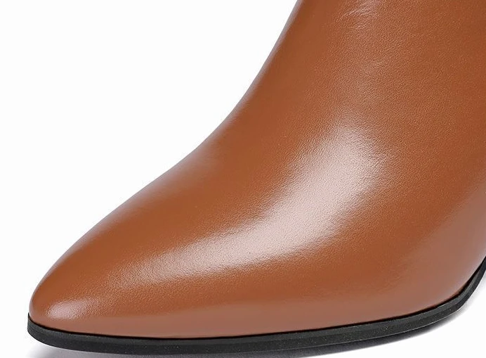 Bota Feminina em Couro Tecnológico - Elegância e Conforto Inverno