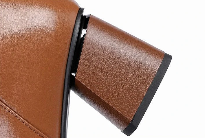 Bota Feminina em Couro Tecnológico - Elegância e Conforto Inverno