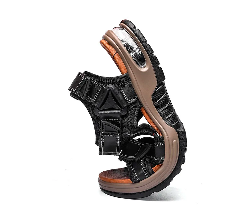 Sandália em Couro Tecnológico com Conforto Ortopédico e Ajuste Perfeito