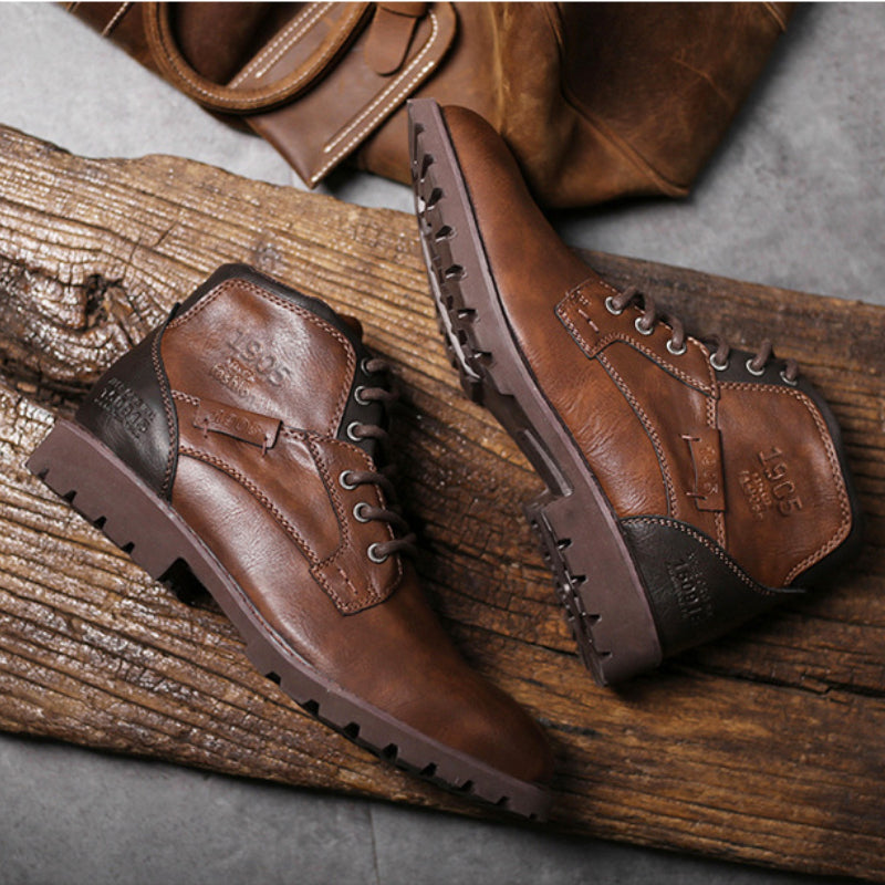 Bota Masculina de Couro Impermeável - Estilo e Durabilidade 15cm