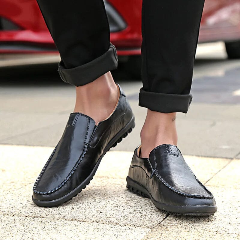 Mocassim Masculino em Couro Tecnológico: Elegância e Conforto Duradouros