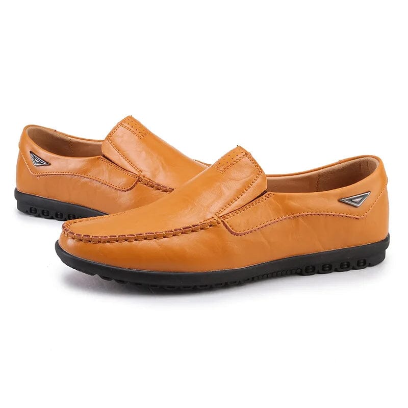 Mocassim Masculino em Couro Tecnológico: Elegância e Conforto Duradouros