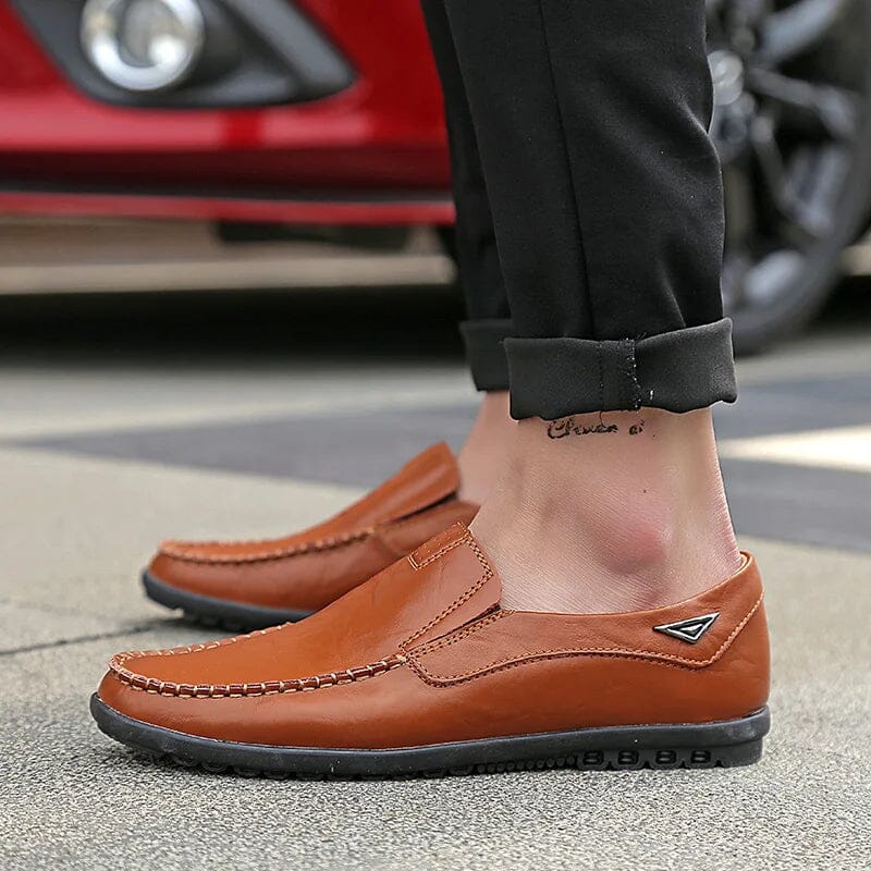 Mocassim Masculino em Couro Tecnológico: Elegância e Conforto Duradouros