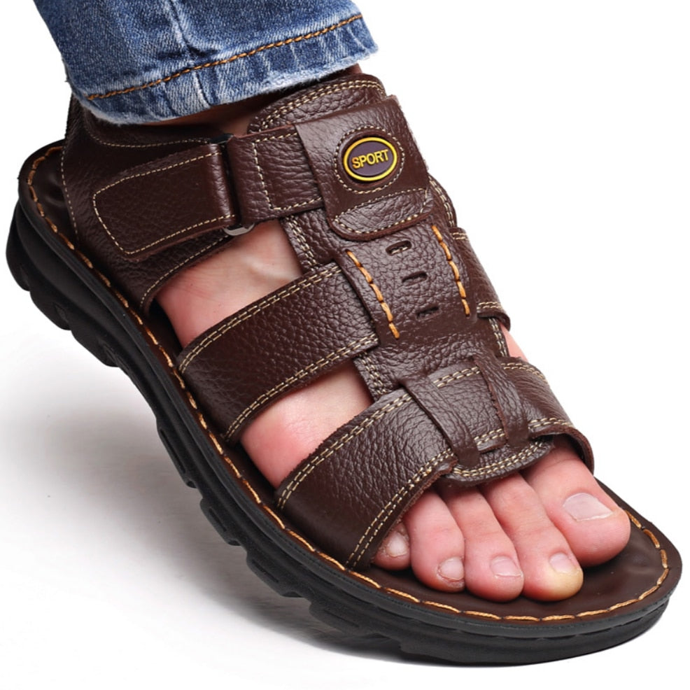 Sandália Masculina em Couro Tecnológico com Conforto Ortopédico